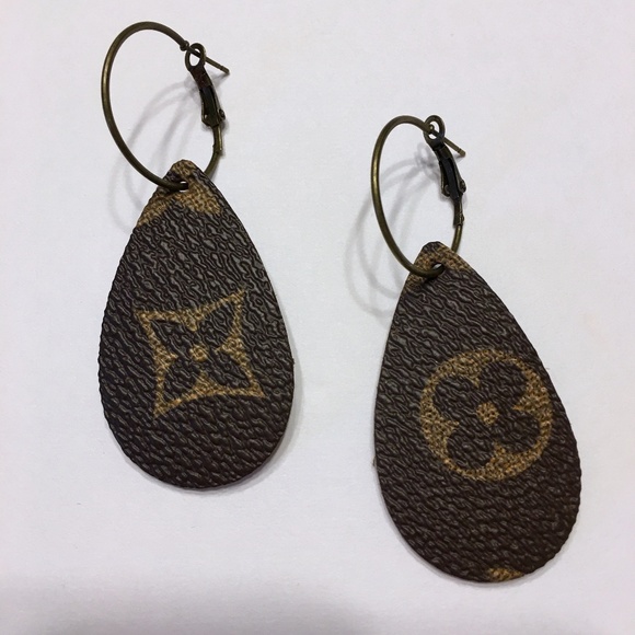 Upcycled Leather Earrings Inspired Design - Picture 1 of 5